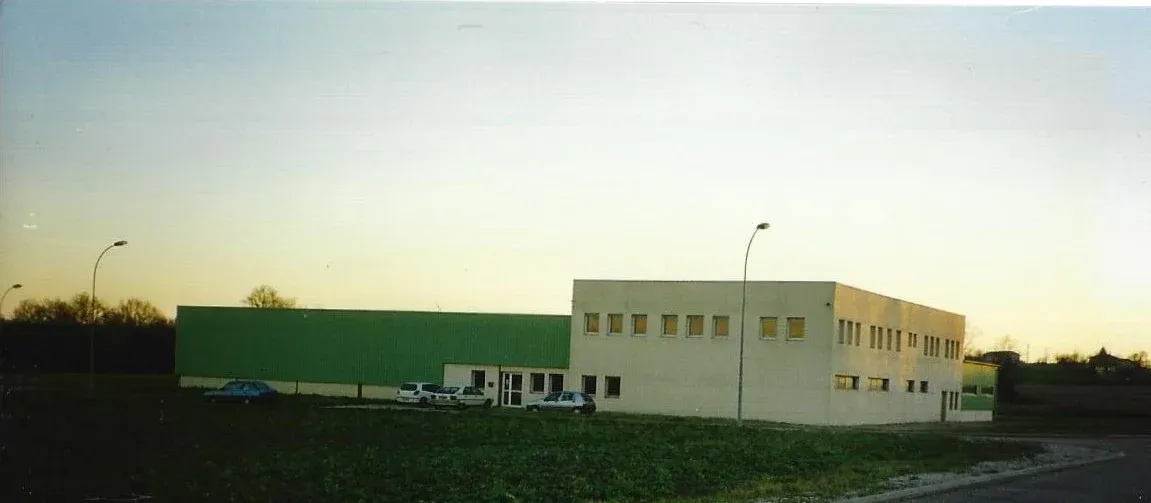 alt